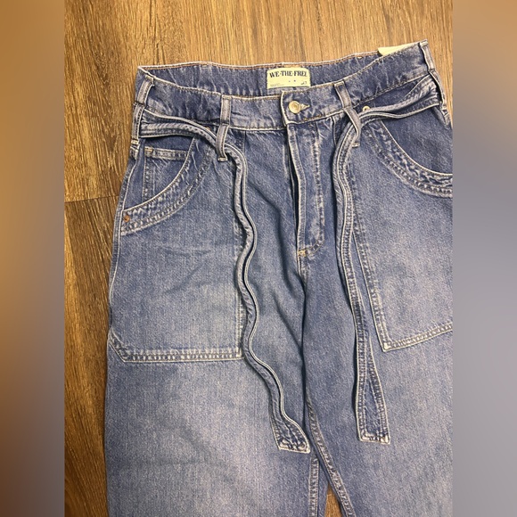 Free‎ People We The Free Blue Jay Belted Boyfriend Jeans Size 27 NWT Women’s - Picture 3 of 8